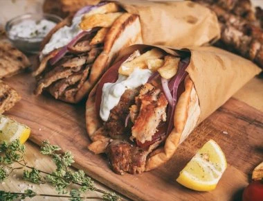 Μην κάνεις το λάθος: Το μέρος που δεν πρέπει να φας ποτέ σουβλάκι (φωτο)